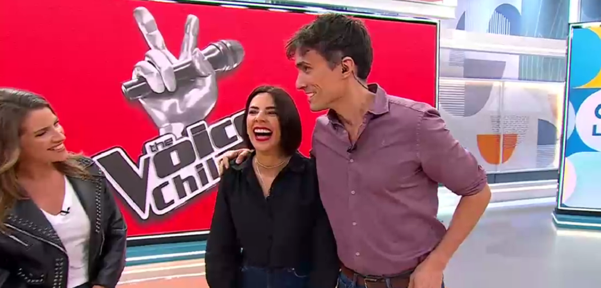El sutil (e incómodo) 'coqueteo' entre Daniela Castillo y Roberto Cox en CHV: "Cuando quieras..."