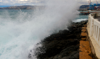 Armada lanzó alerta por marejadas que afectarán a 10 regiones a partir de este viernes