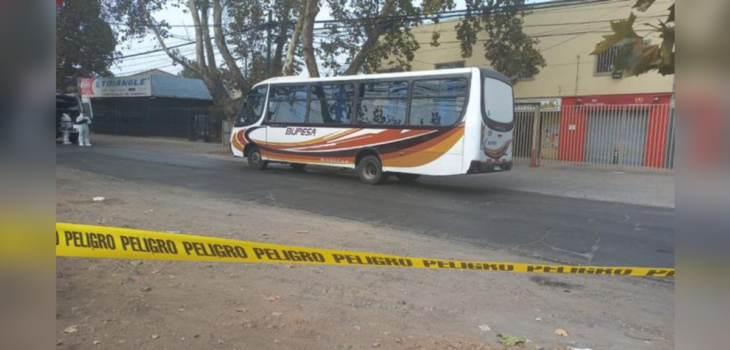 Crimen en Peñaflor: presunto autor de homicidio al interior de un bus se entregó a Carabineros.