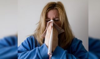 Tos, congestión nasal, fiebre: ¿cómo tratar los virus de cambios estacionales?