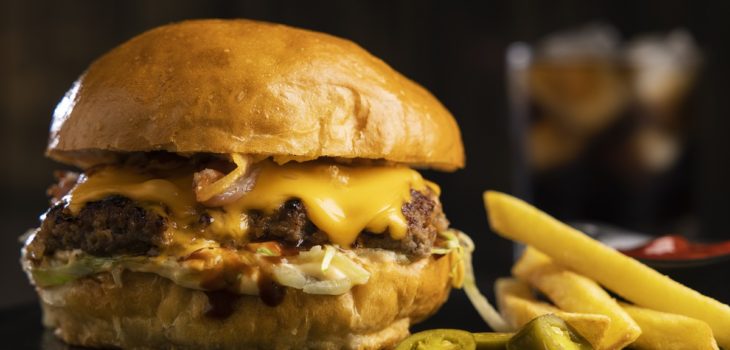 Día de la Hamburguesa: las mejores ofertas para celebrar el exquisito plato de comida rápida
