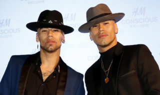 Los Power Peralta desataron fuerte debate en redes sociales tras foto de sus hijas dándose un beso