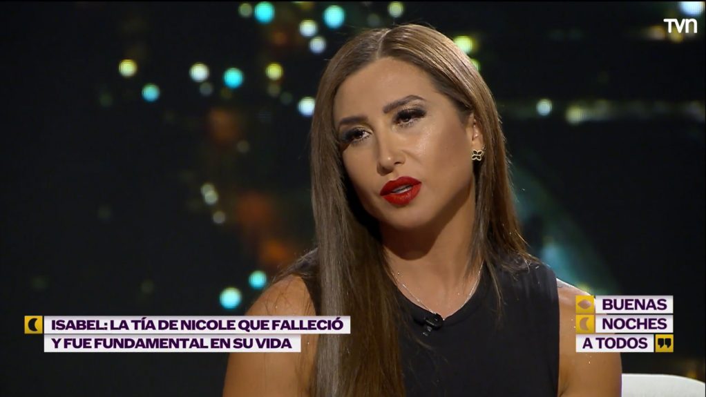 NicoleMoreno en Buenas Noches a Todos