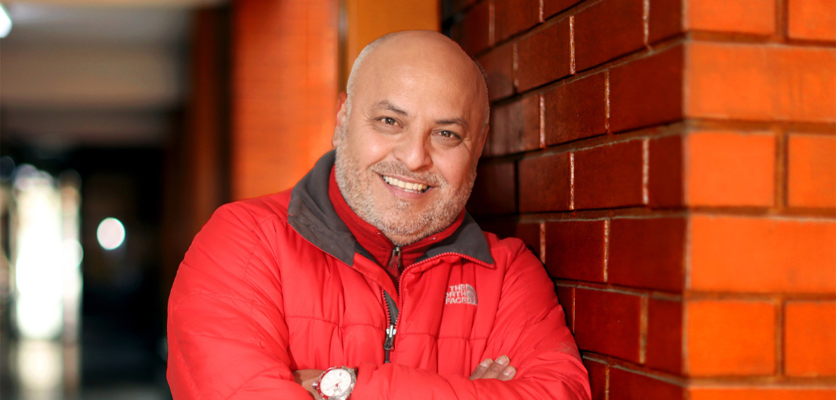 Miguel Acuña y los chascarros que ha protagonizado en sus despachos: “Me lo tomo con mucho humor”