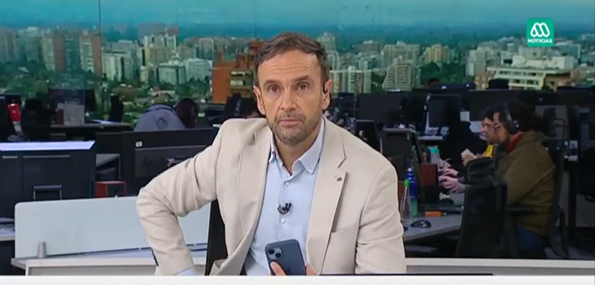 Rodrigo Sepúlveda contestó en vivo reclamo de televidente: "Puede cambiarse a ver Canal 13 o TVN"