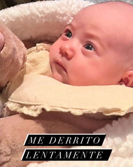 Vale Roth mostró rostro de su bebé