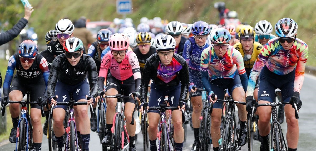 Unión Ciclista Internacional prohibirá la participación de atletas transexuales en pruebas femeninas