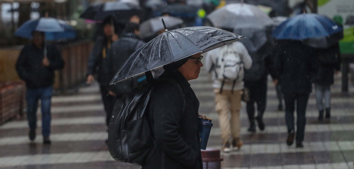 Siguen las precipitaciones en Santiago: ¿hasta qué hora lloverá en la capital?