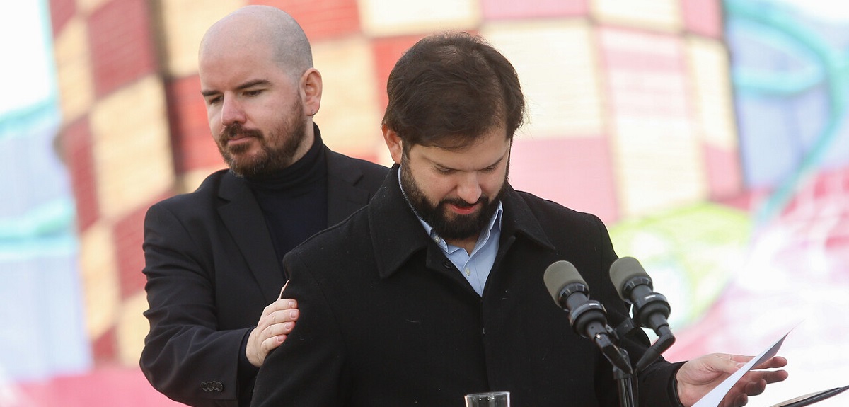 Tras renunciar al Mideso: Presidente Boric publicó sentimental fotografía junto a Giorgio Jackson