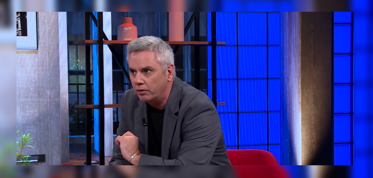 Viñuela da la pelea: busca revocar resolución en su contra por corte de pelo a camarógrafo