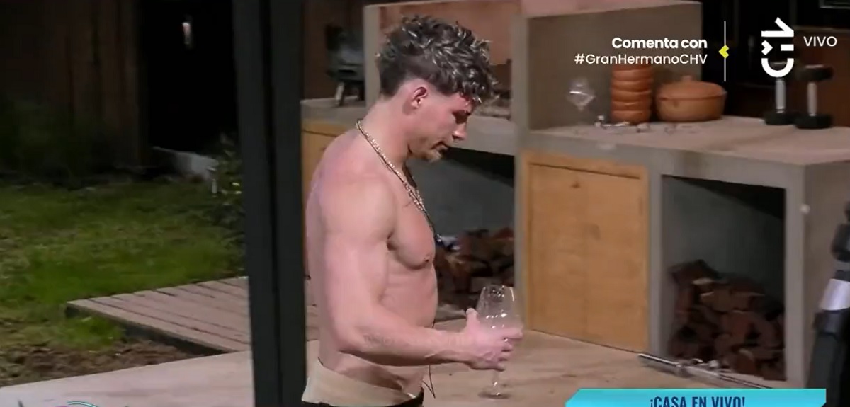 ¿Escuchó mal o esconde algo? Raimundo desató teorías tras oír gritos fuera de casa en Gran Hermano