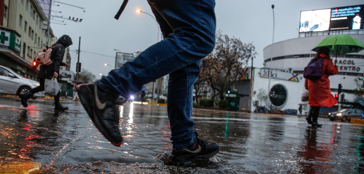 Revista la lista de las comunas con suspensión de clases este 23 de agosto por las lluvias