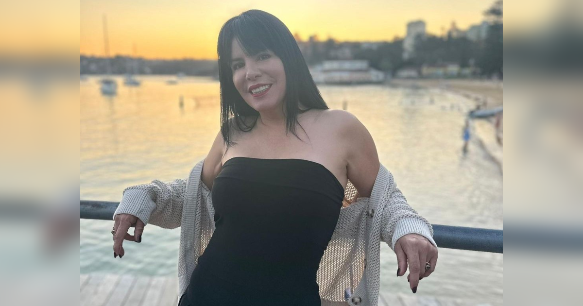 Anita Anita Alvarado anunció que interpondrá una querella contra los funcionarios de la Policía de Investigaciones, luego de ser detenida en el Aeropuerto de Santiago en septiembre pasado.sacó aplausos en redes sociales tras posar en bikini desde playa australiana.