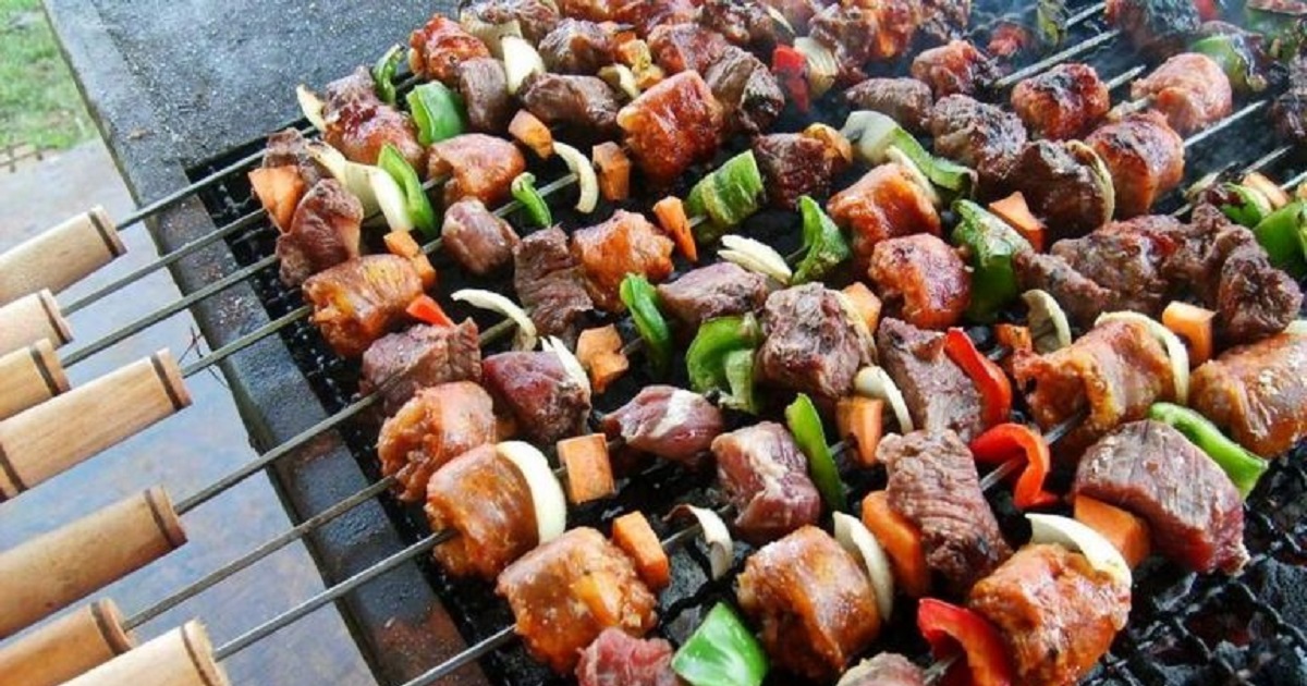 Chilenos suben en promedio entre tres y cuatro kilos en Fiestas Patrias: revisa aquí cómo evitarlo