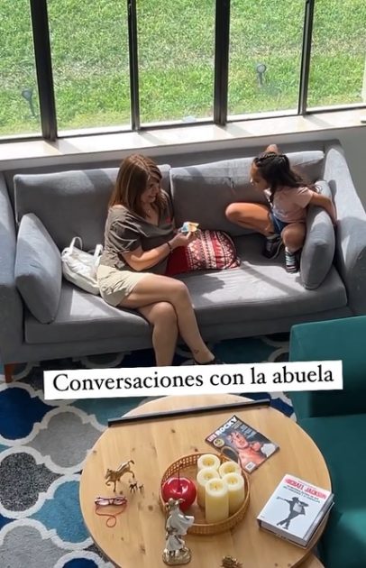 Madre de Maura Rivera hablando con su nieta