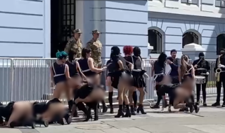 Armada de Chile presentó denuncia por performance en Plaza Sotomayor: "Espectáculo vulgar y procaz"