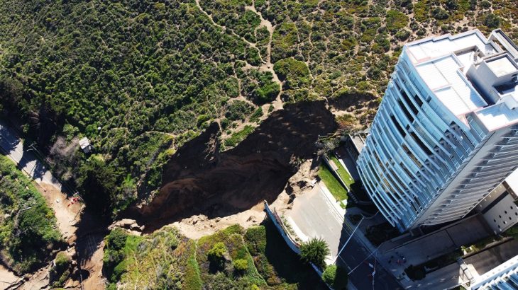 Imagen muestra magnitud de socavón que afecta a edificio Miramar