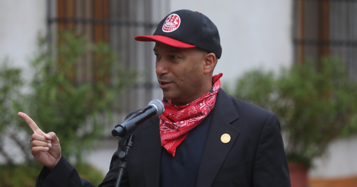 Tom Morello llegó a La Moneda para conmemorar los 50 años del Golpe: “Mi solidaridad con Chile”