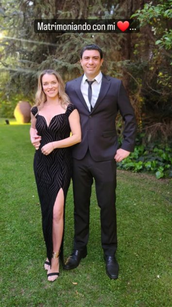 La tierna y elegante fotografía de Carla Zunino junto a su pareja: asistieron a matrimonio