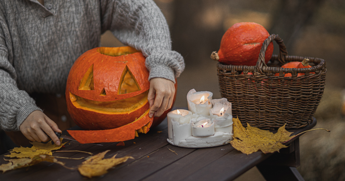 Tres diferentes ideas para adornar la casa en Halloween sin usar clavos ni romper parades