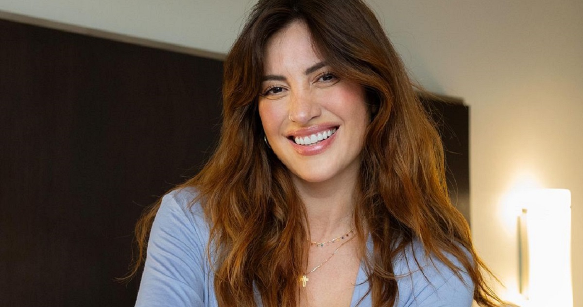 Karen Paola dijo adiós al pelo castaño e impactó con cambio de look: 