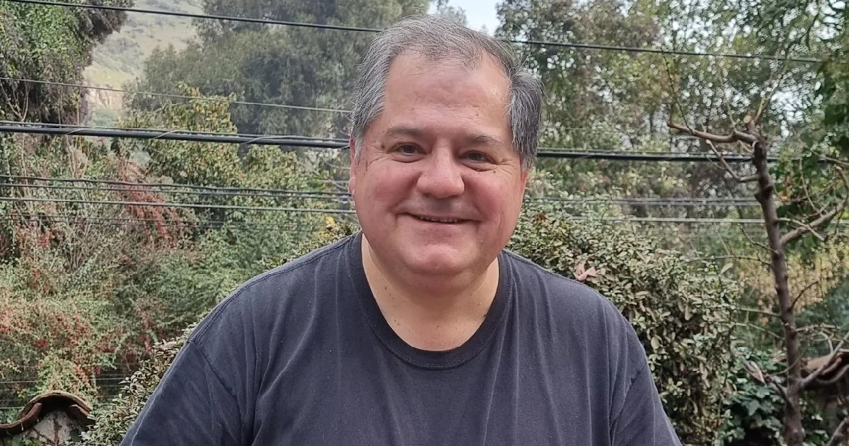 Mauricio Bustamante publicó tierna dedicatoria a su hija y evidenció su gran parecido: "Son iguales"