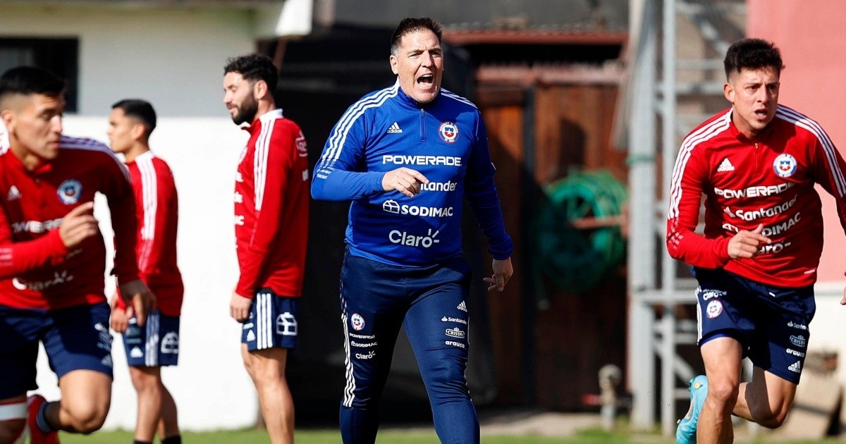 Con Cortés, Fuentes y Zaldivia a la cabeza: liberan nómina de la Roja para Santiago 2023