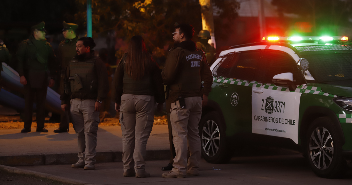 Mujer acusó ser víctima de secuestro en Cerro Navia: logró escapar tras lanzarse de un segundo piso