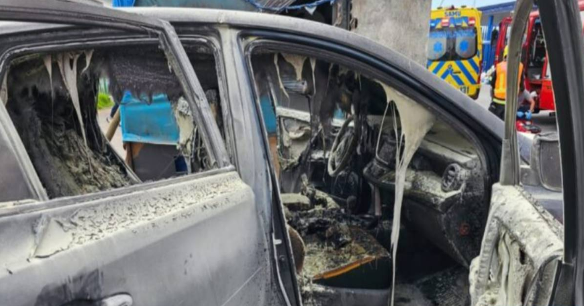 Hombre quemado dentro de un auto cerca del penal Santiago 1 murió: esto se sabe de caso
