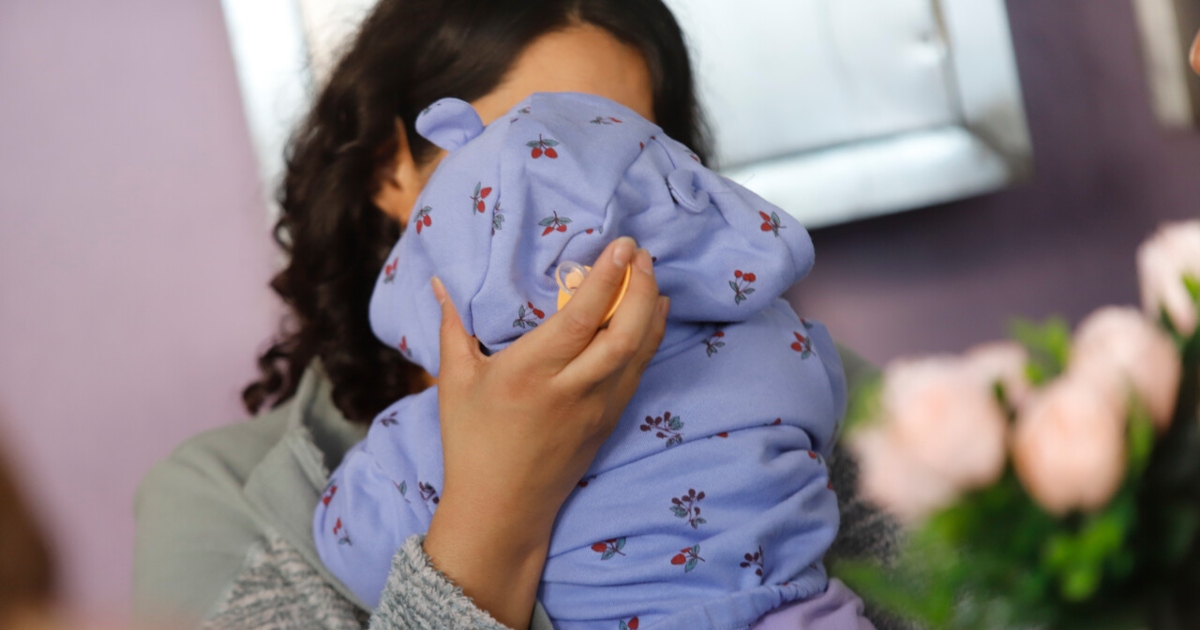 Madre fue sentenciada a cinco días en la cárcel por error: se le acusó de impedir visitas paternas