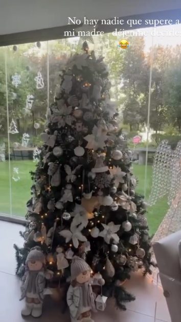 Vale Roth árbol de Navidad mamá 