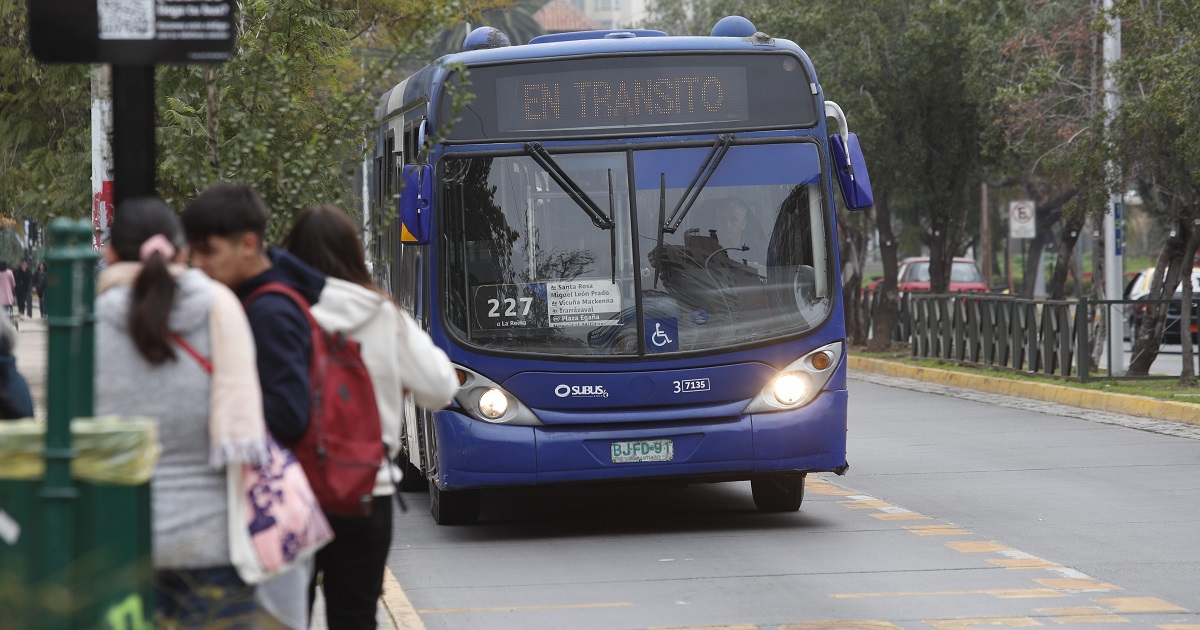 Chilenos prefieren el transporte público para ir al trabajo