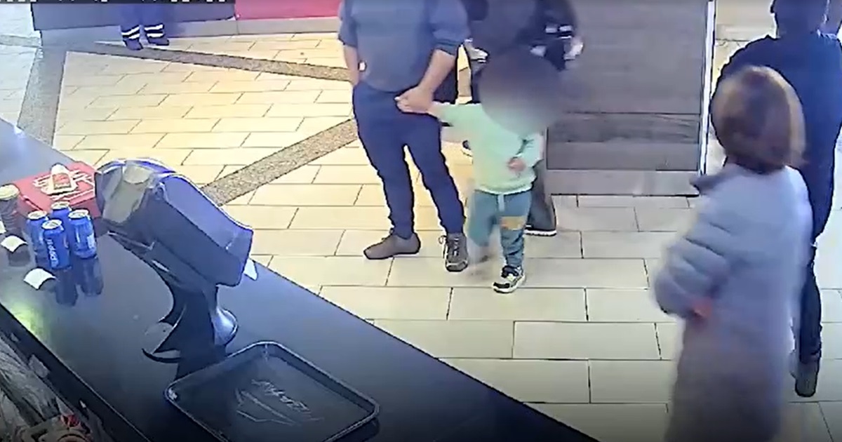 Revelan video del momento en que detona primera bomba de ruido en Mall del Centro de Concepción