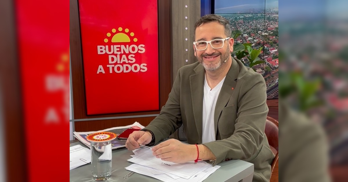 Eduardo Fuentes mostró el lugar donde está y que le impidió conducir el matinal de TVN este martes