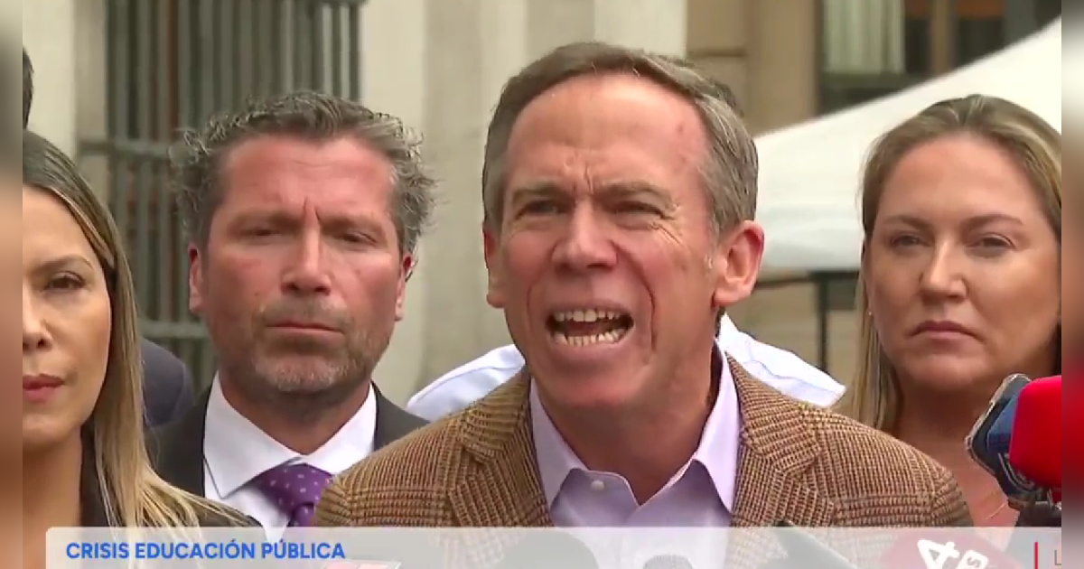 "SLEP significa...": el fail del diputado Alessandri que recordó a Lucho Jara en redes sociales