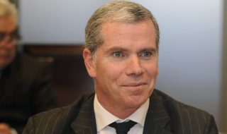 Exministro Felipe Bulnes fue formalizado: esta medida deberá acatar tras agredir a empresario