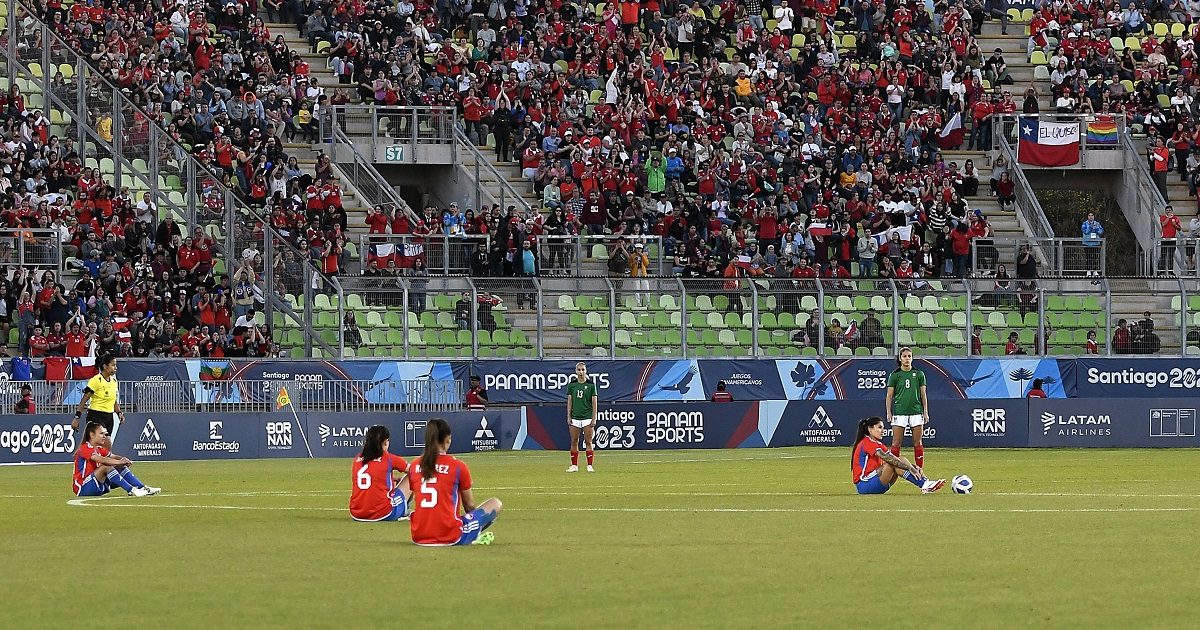 Protesta jugadoras de la 'Roja' femenina final Santiago 2023