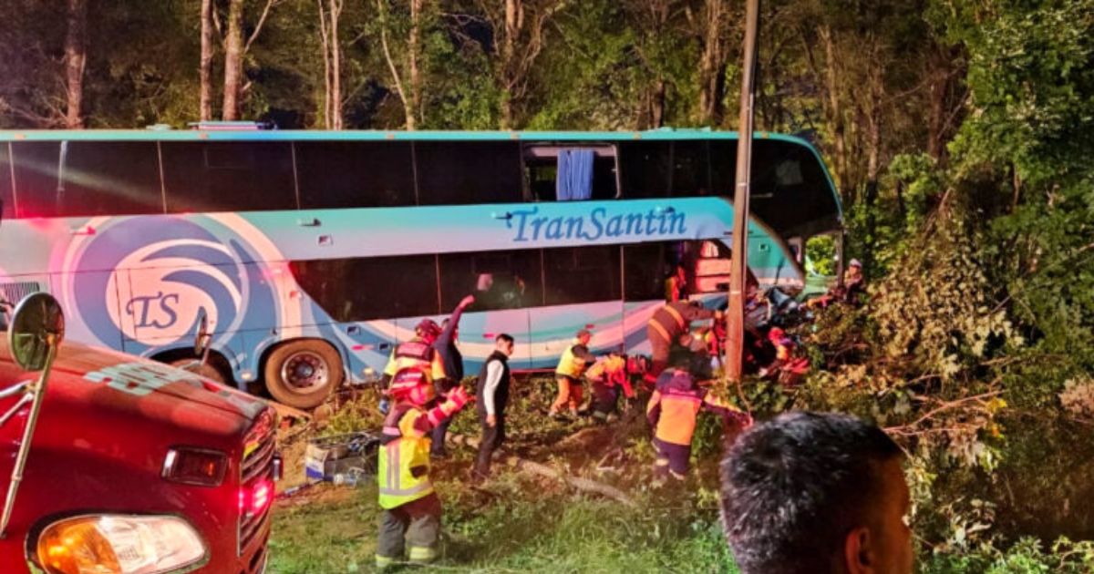 Accidente de bus chocó en letras Gorbea