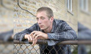 Jeremy Allen White en ropa interior para Calvin Klein