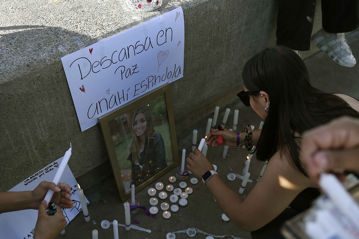 Caso de Anahí Espíndola: realizan velatón en memoria de la joven en