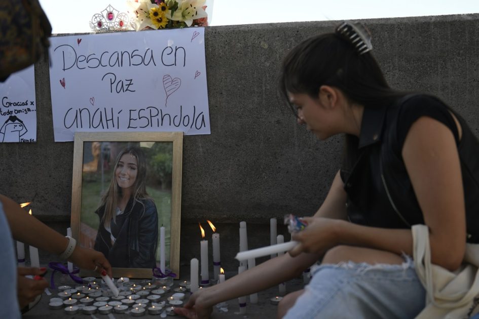 Caso de Anahí Espíndola: realizan velatón en memoria de la joven en Viña del Mar