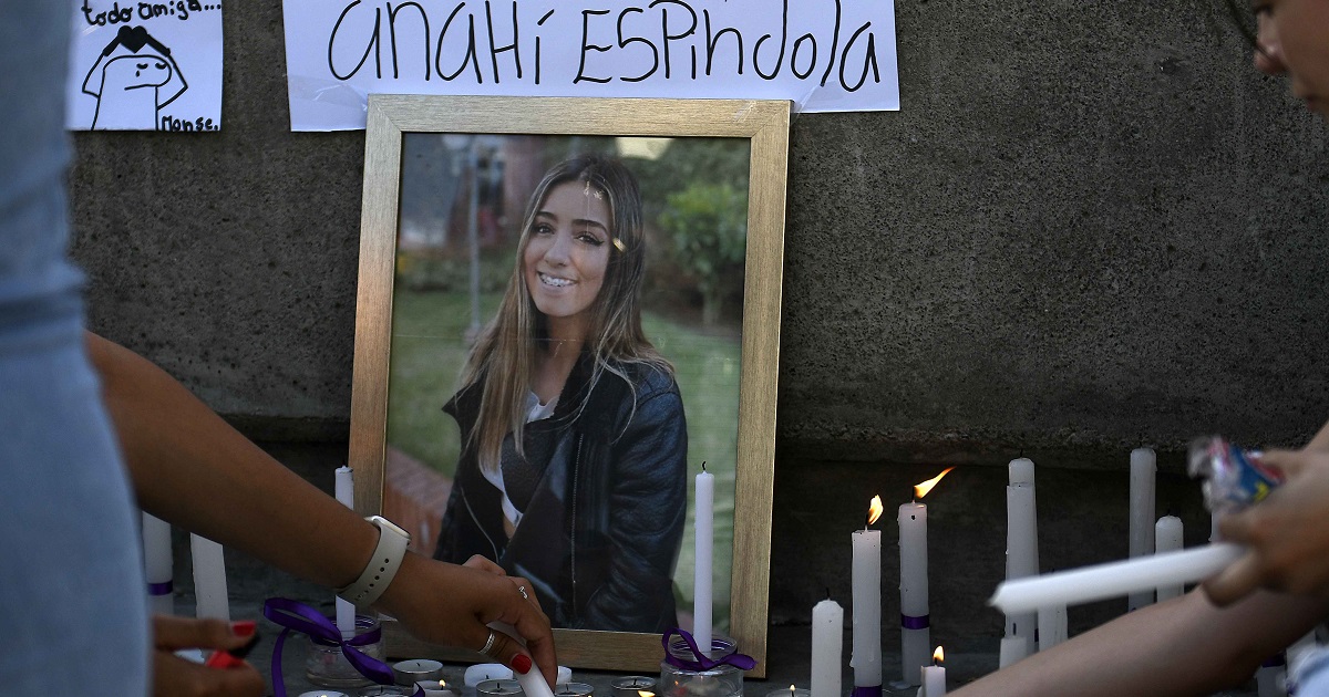 Caso de Anahí Espíndola: realizan velatón en memoria de la joven en Viña del Mar