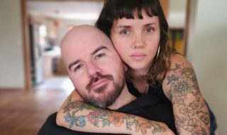 Giorgio Jackson firmó acuerdo de unión civil con Camila Gutiérrez: publicaron fotos de la ceremonia