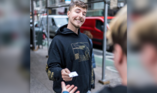 Youtuber MrBeast vuelve a compartir su fortuna: está sorteando 10 premios de 22 millones de pesos