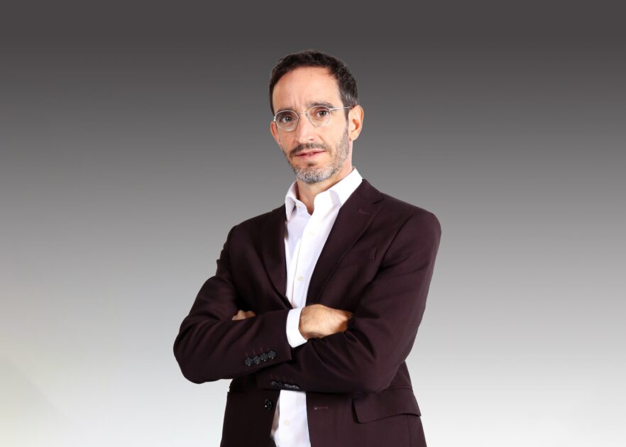 Nicolás Saavedra en Secretos de familia