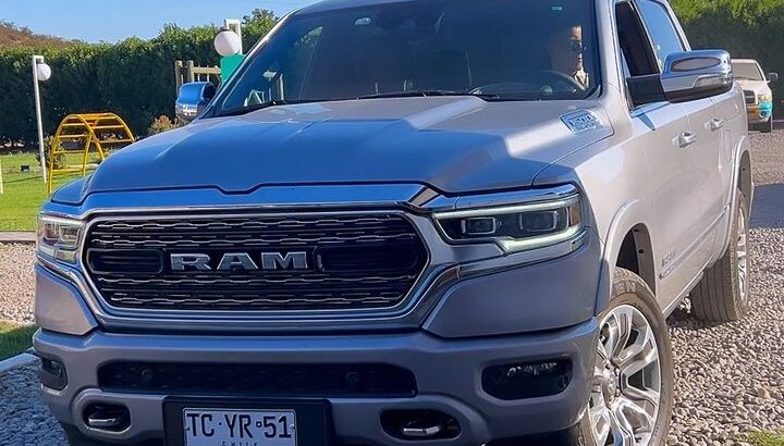 Américo es víctima de encerrona con su familia en La Florida