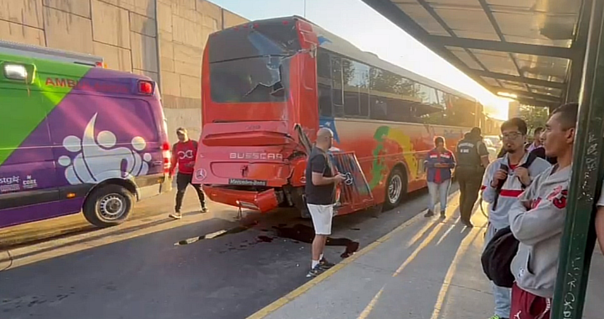 dos buses particulares con trabajadores colisionan en Conchalí