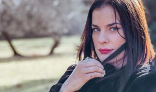 El nuevo trabajo de Celine Reymond alejada de las teleseries: ahora aparecerá en Secretos de familia