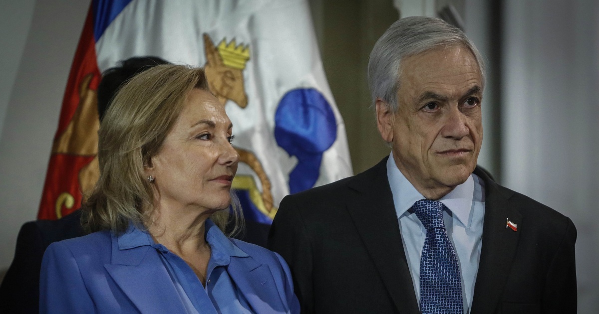 Sebastián Piñera: las desgarradoras imágenes de Cecilia Morel tras abandonar responso fúnebre