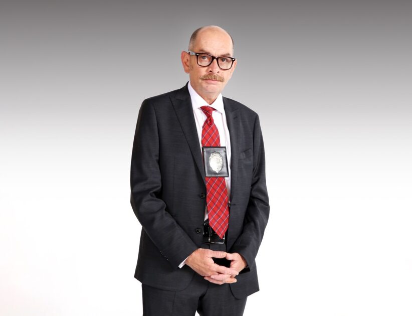 elenco del equipo policial en la teleserie Secretos de Familia